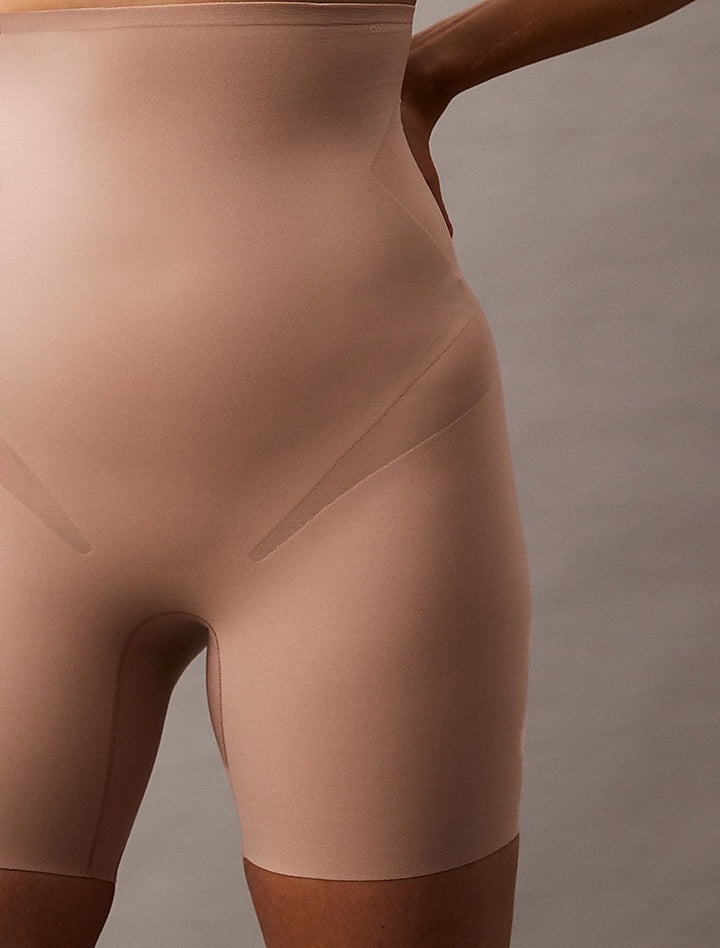 STAY PUT STRETCH - HIGHWAISTED SHAPEWEAR SHORTS