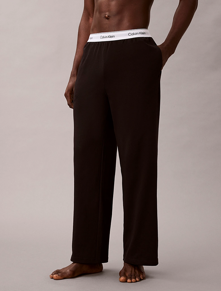 ESSENTIALS - LOUNGE SET