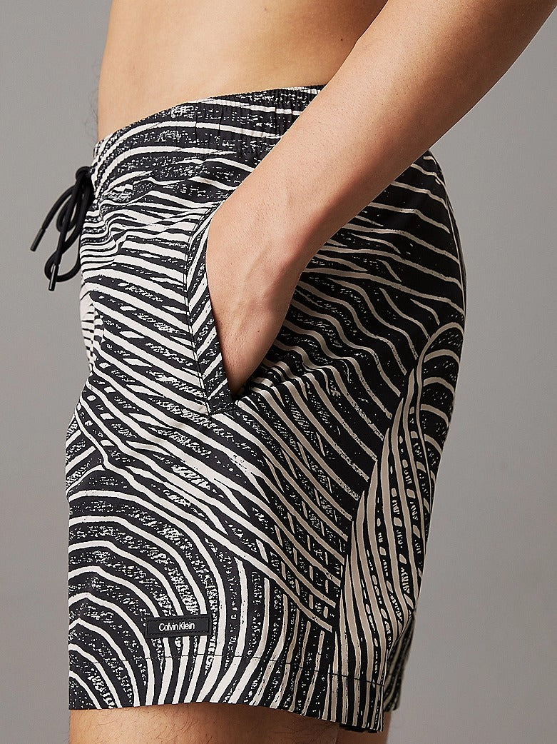 CK ESSENTIALS - MEDIUM DRAWSTRING