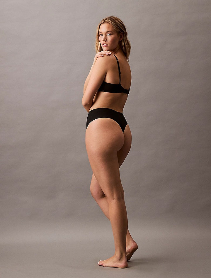 STAY PUT MESH - SCULPTED SHAPEWEAR THONG