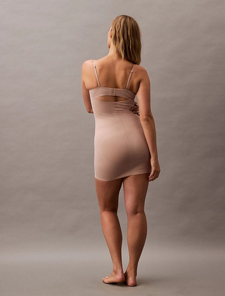 STAY PUT STRETCH - SHAPEWEAR SLIP DRESS