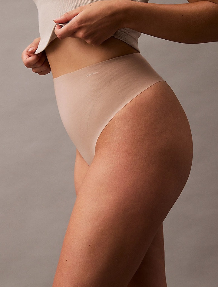 STAY PUT MESH - SCULPTED SHAPEWEAR THONG