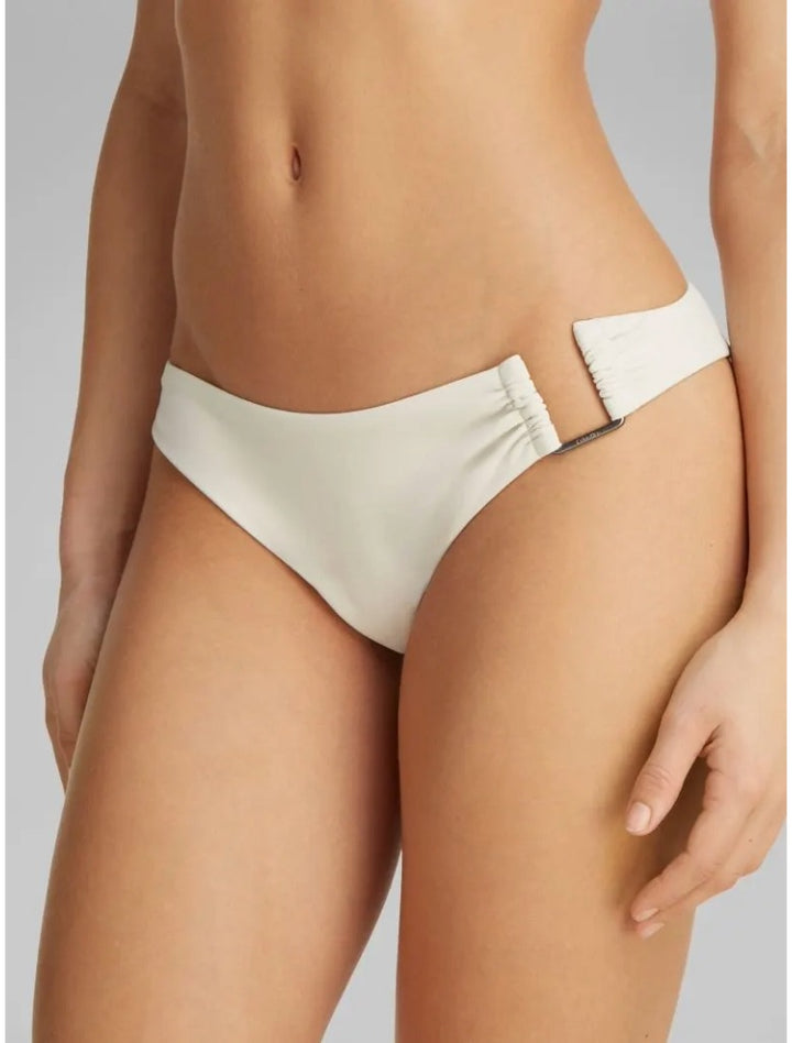 CURVED DELTA BIKINI